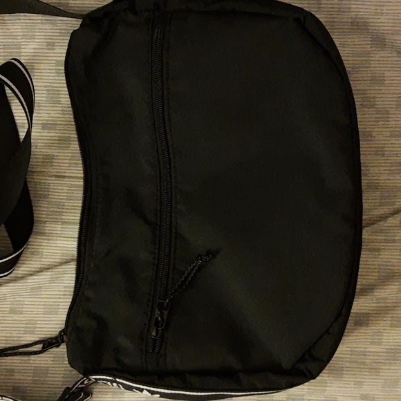 adidas Originals Bags Adidas Originals Courtside Crossbody Poshmark